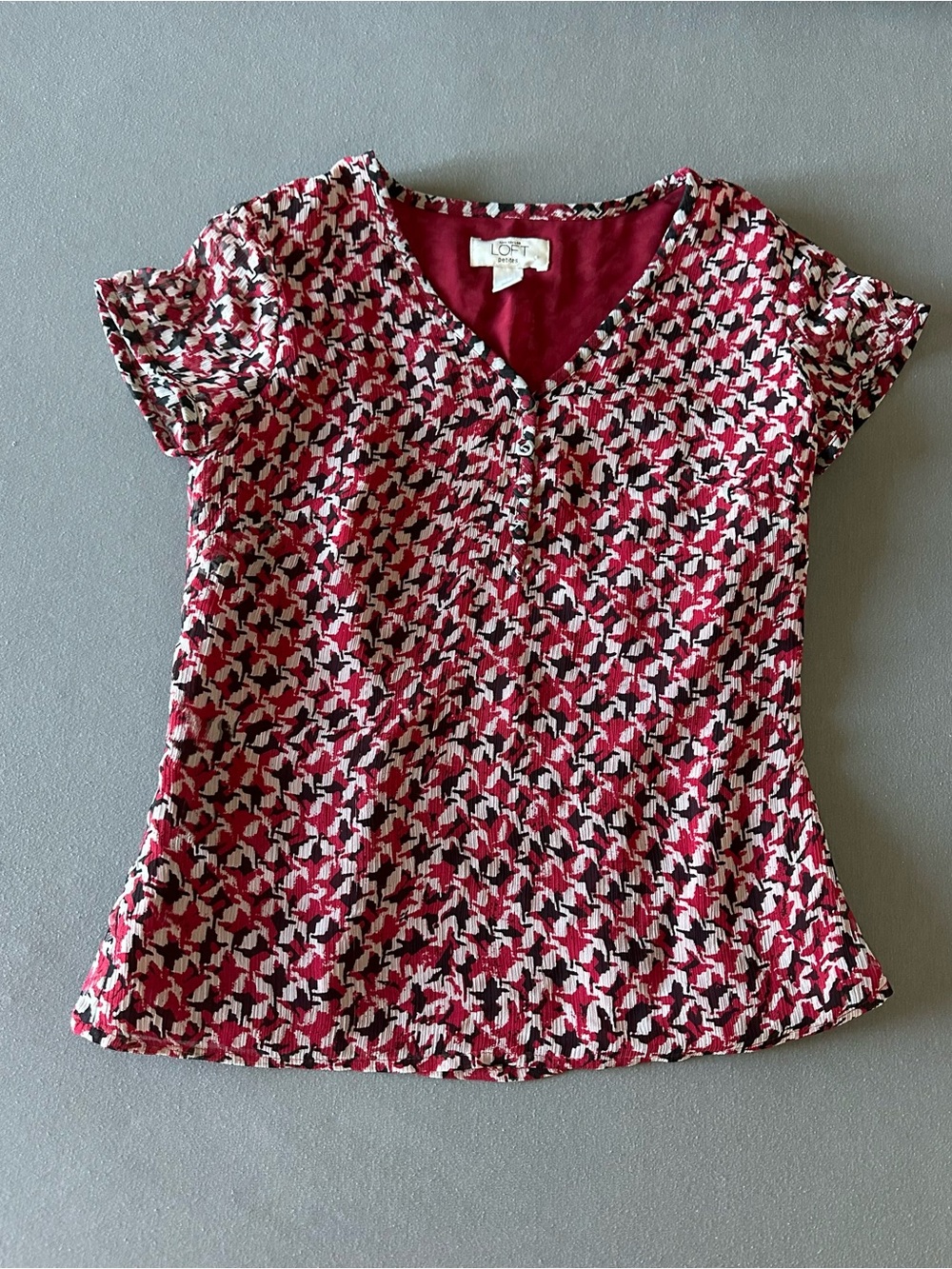 Ann Taylor Loft Red/White/Black Houndstooth Zip Blouse